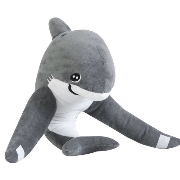 16” Shark Huggable Plush + 50” by 60” Throw Set. - Picture 9 of 9